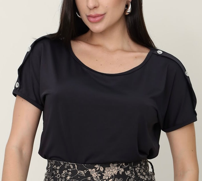 Blusa Japonesa Preta com Botões