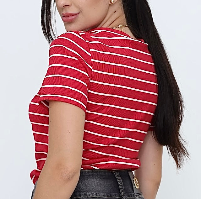 Blusa listrada vermelha
