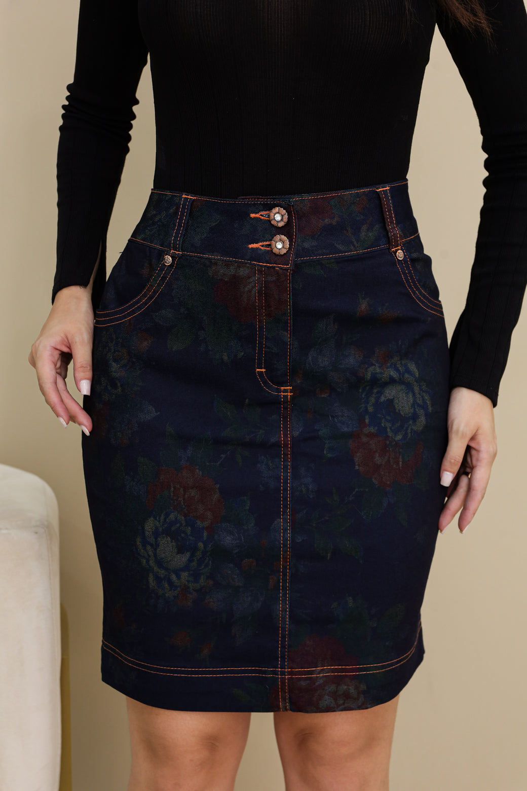 Saia em Sarja Feminina com Estampa Floral